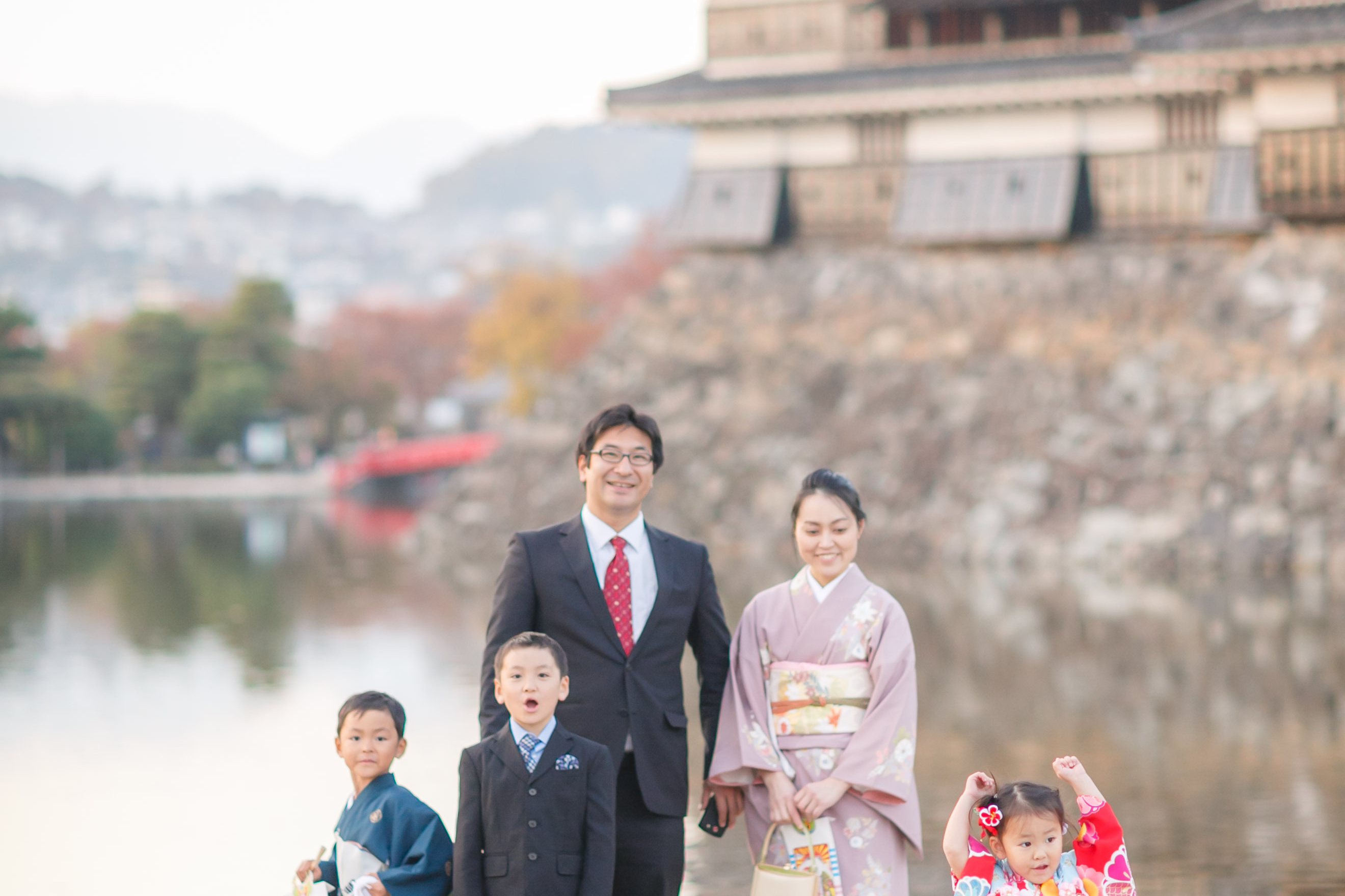 松本城での七五三撮影、家族写真